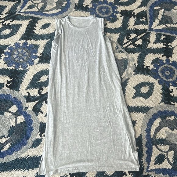 SUMMERSALT Heather Gray Dress with muscle tee sleeves - Picture 2 of 9